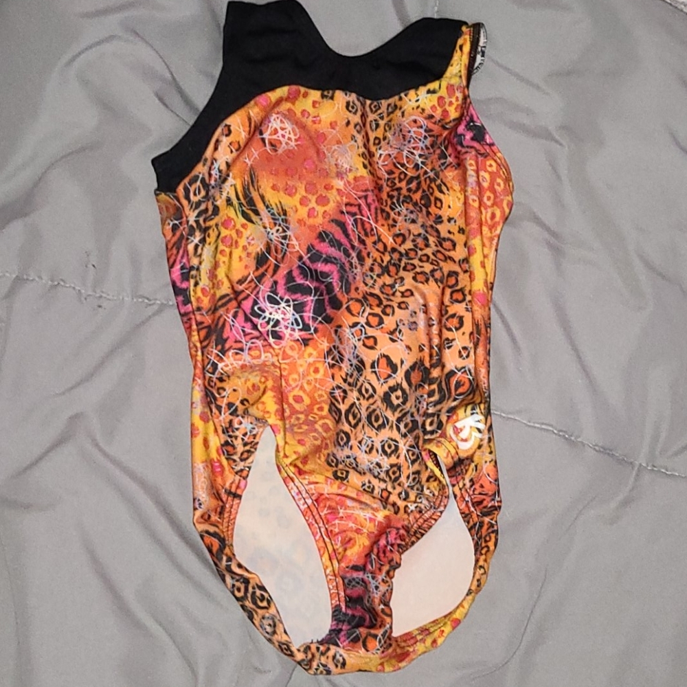 Leo size small